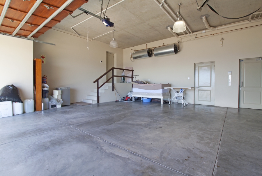 To Let 3 Bedroom Property for Rent in Cairnside Western Cape